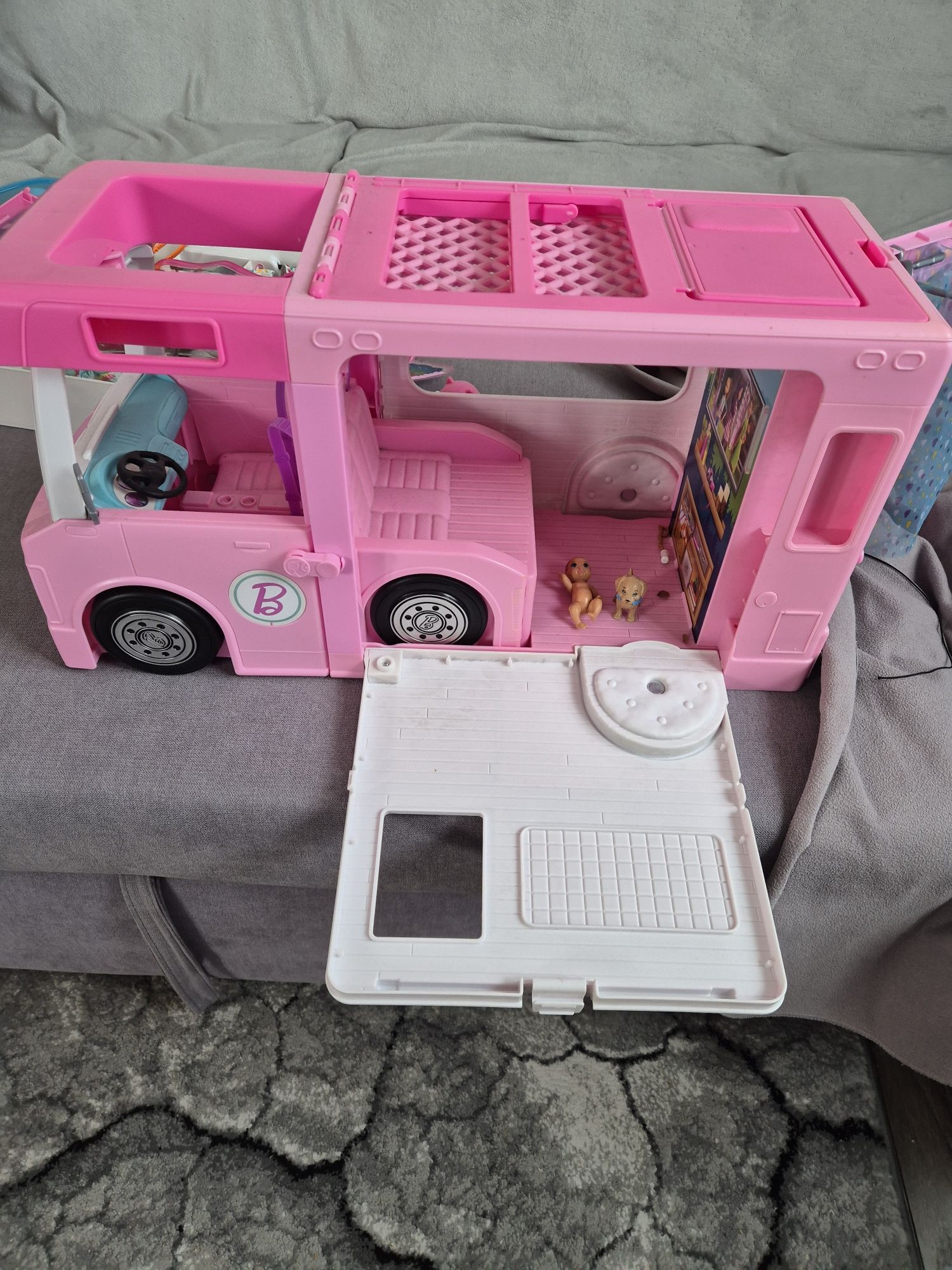 Camper Barbie i Kena