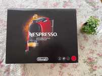 Máquina de Café DELONGHI Nespresso Essenza Mini