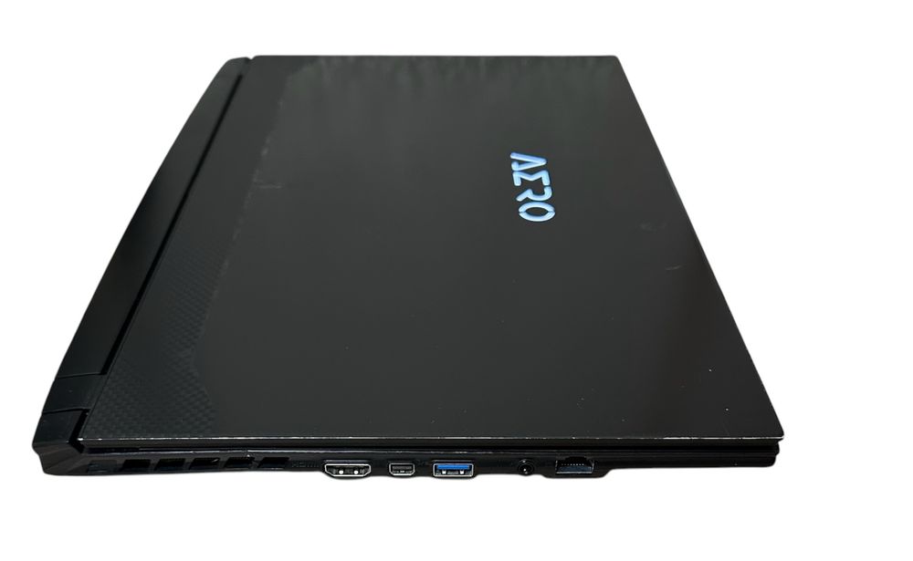 Gigabyte Aero i7-11800H 8ядер/RTX 3060 6gb/16gb ddr4/512gb ssd/4K UHD