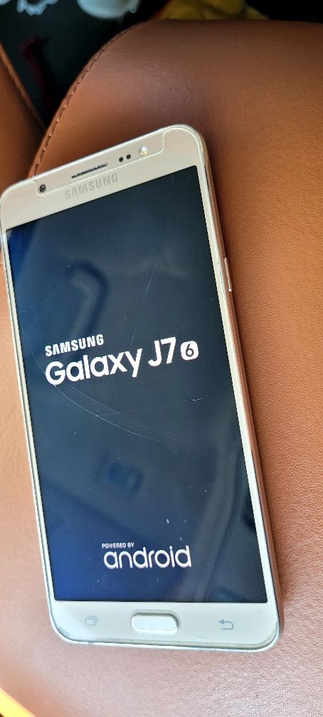 Telefon Samsung  J7