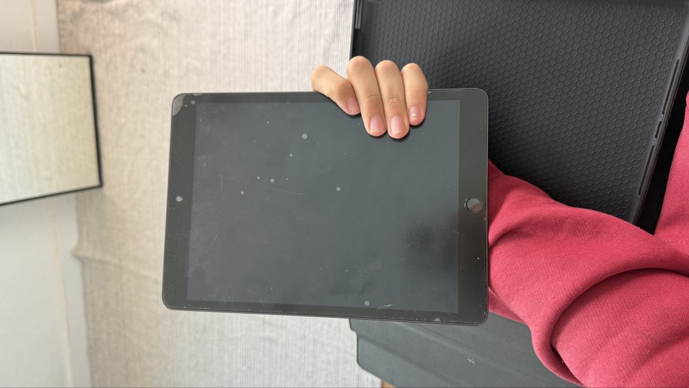 iPad 9th (9.ªGeração) - Wi-fi - 64GB - Todo funcional