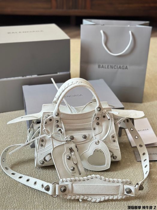 Сумка Balenciaga Mini City
