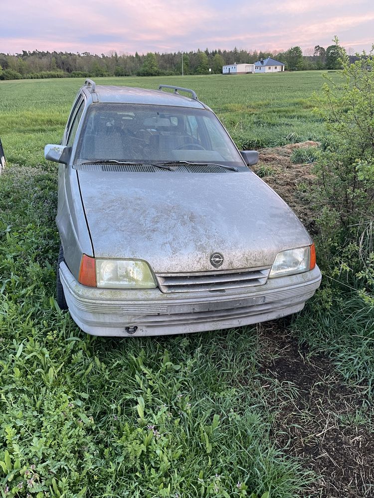 Opel Kadett 1,6 benzyna