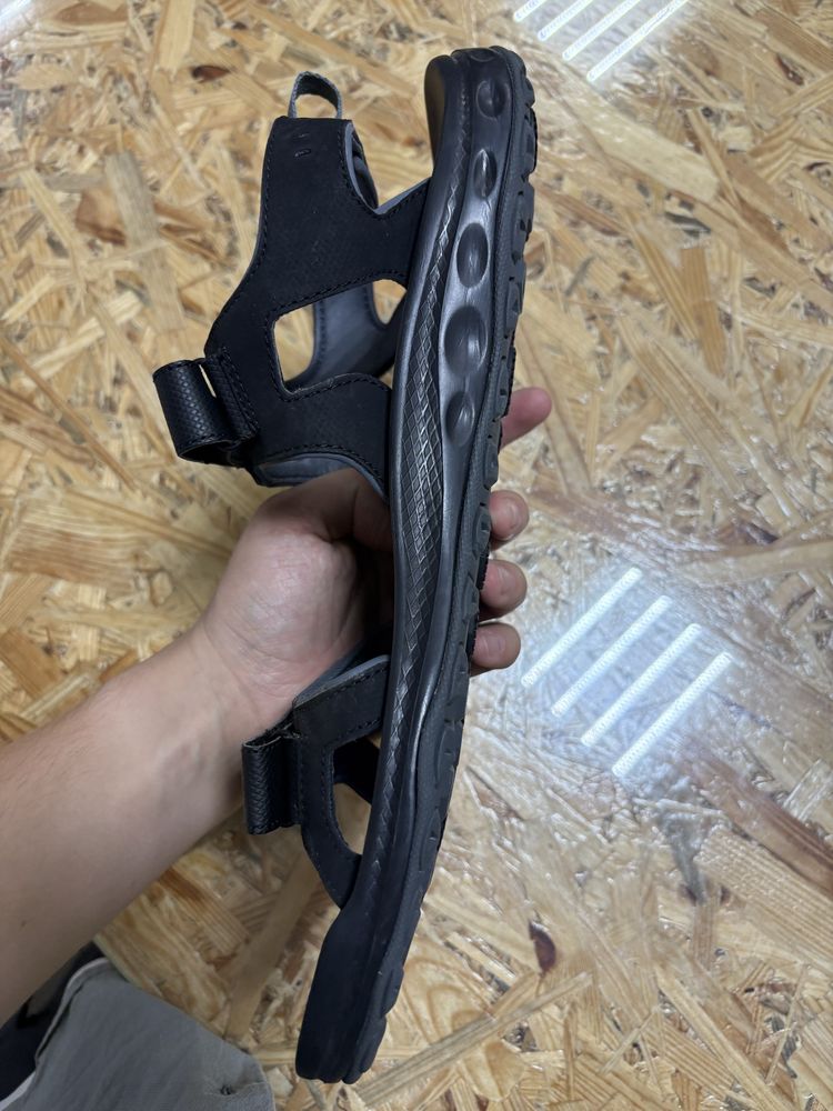 Чоловічі сандалі/босоніжки Columbia Techlite в розмірі 45/46