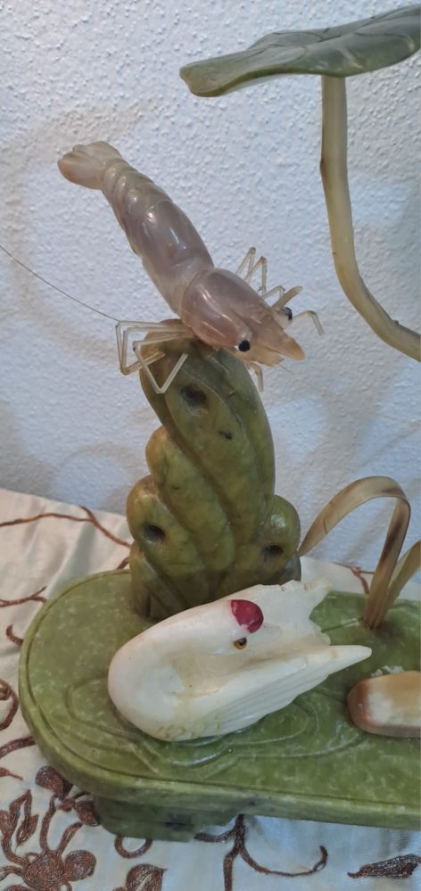 Linda escultura em pedra Jade