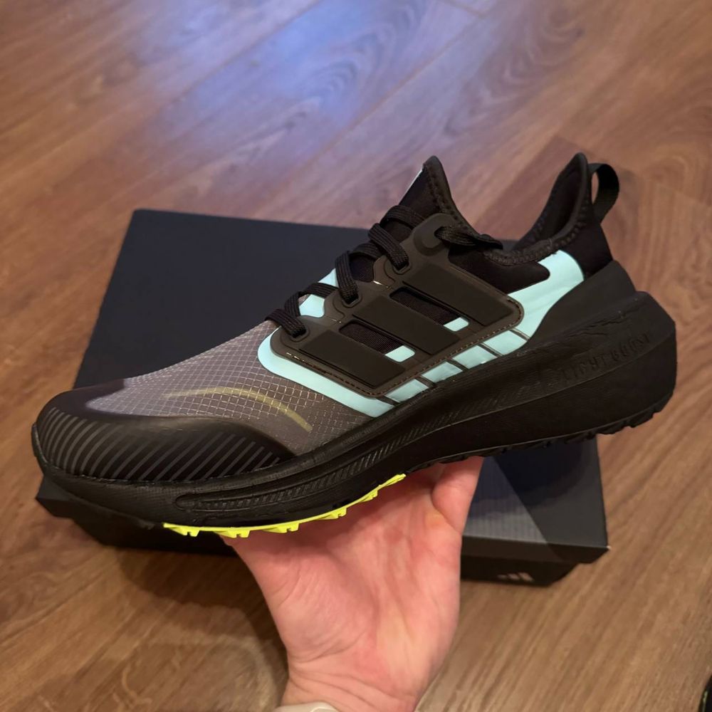 Кросівки adidas ultraboos light GORE-TEX RUNNING SHOES оригінал