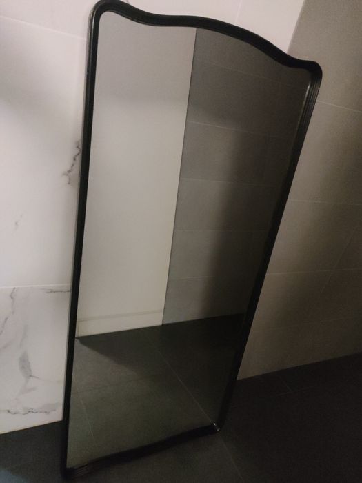 duze lustro drewniana rama czarna