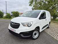 Opel Combo - 2022 | 100.000KM | GARANTIA | 3 LUGARES