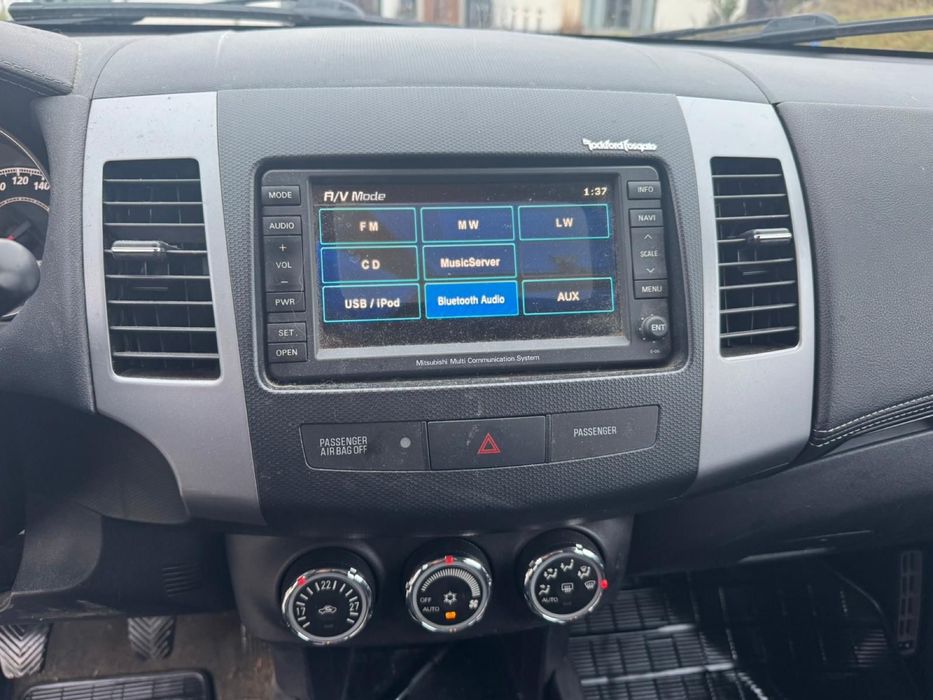 Mitubishi Outlander 2.2 diz 2010 4x4