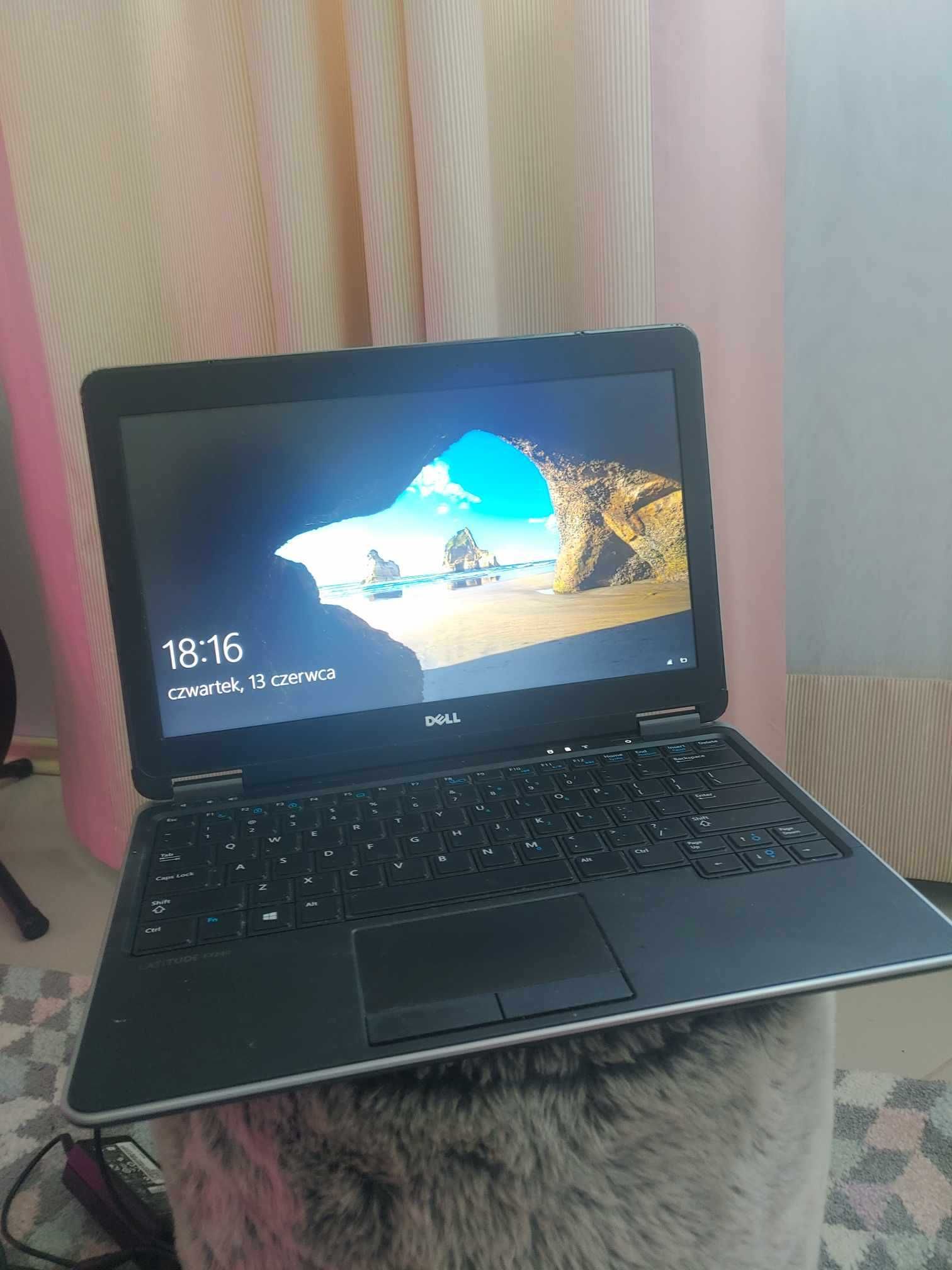 DELL latitude E7240