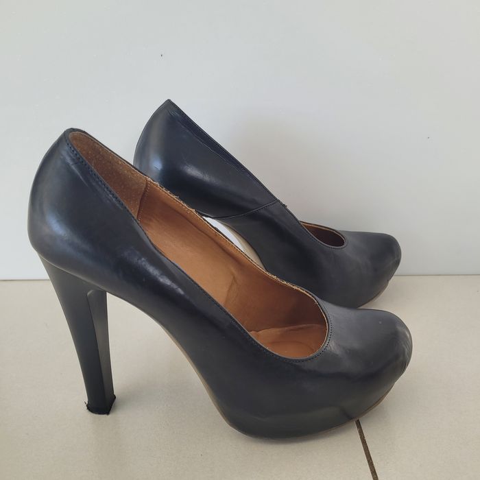 Szpilki damskie czółenka na wąskim słupku R. 38