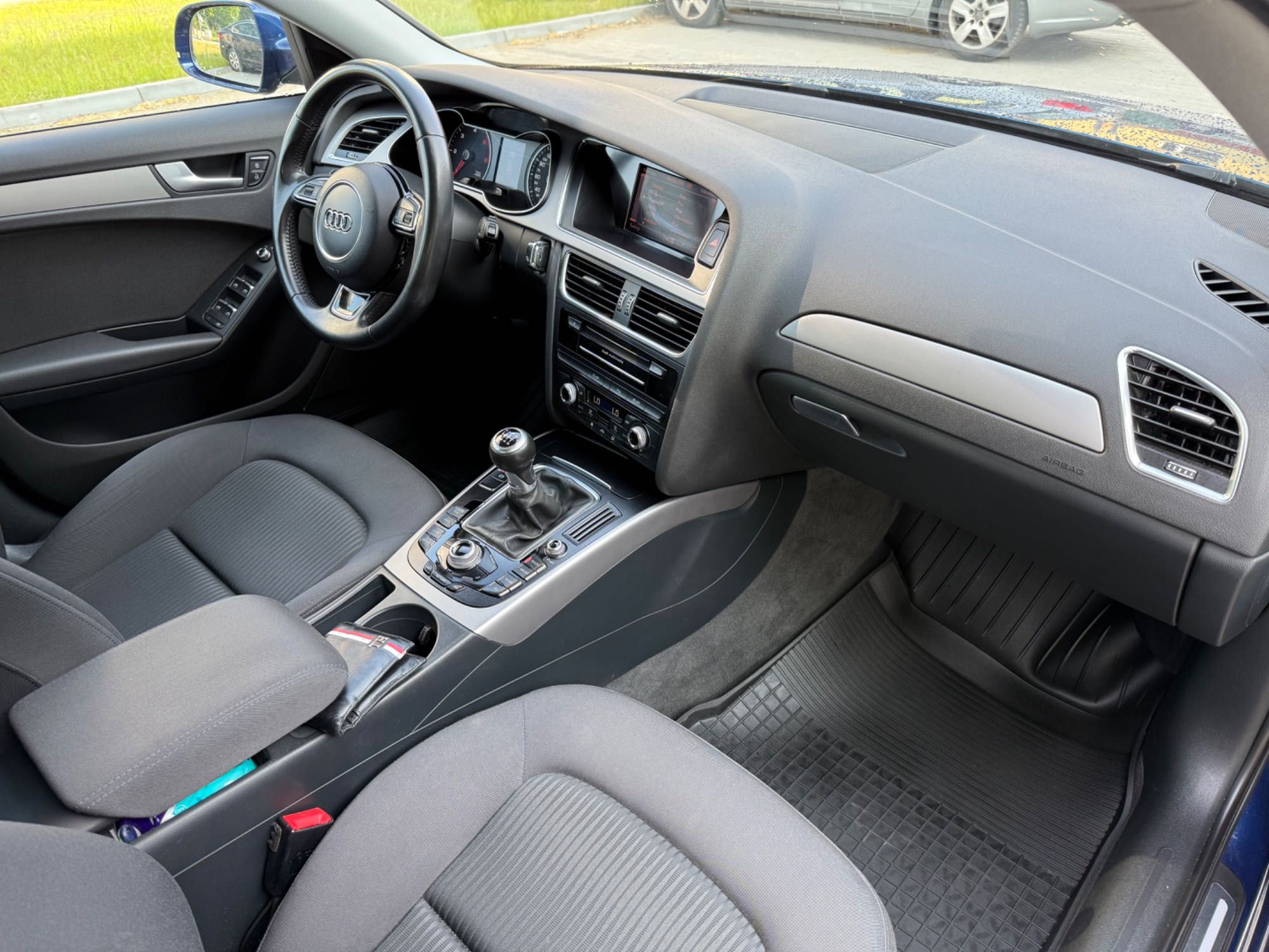 Audi A4 B8 2.0 TDI 143 km kombi zadbana niski przebieg