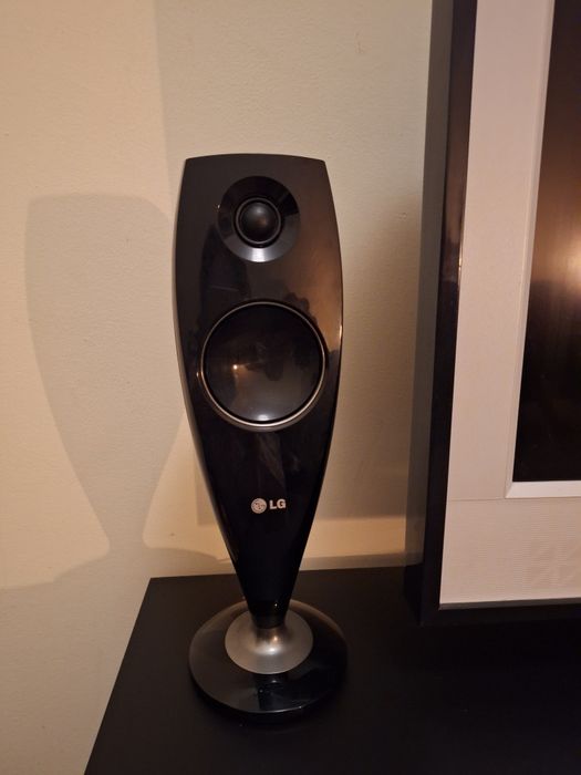 Aparelhagem LG Home Theater HT33S-DP com Subwoofer Ativo