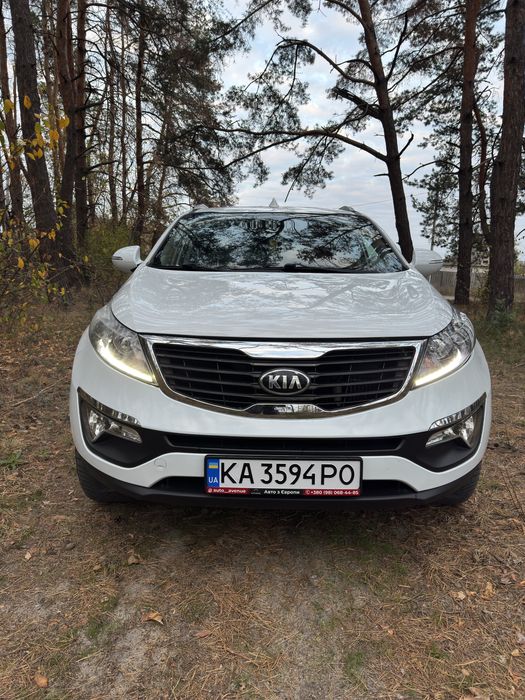 Продам  Kia Sportage автомобіль у гарному стані