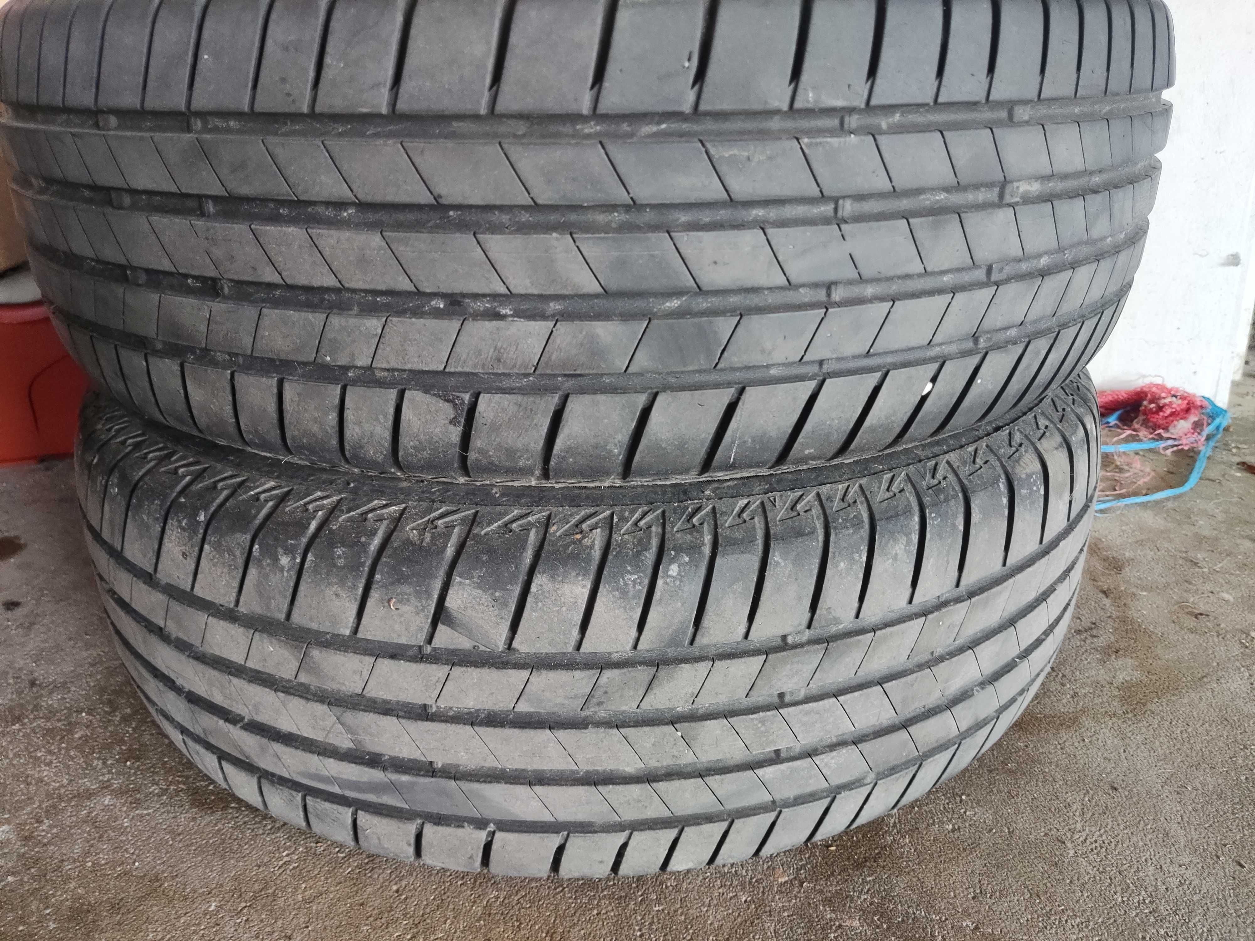 2 Pneus Bridgestone Turanza T005 medidas 195/65 R15