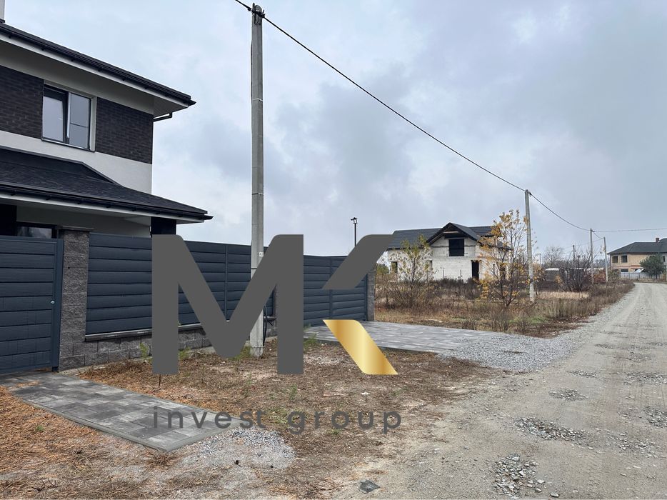 Будинок 2-поверховий із терасою та балконом — Дмитрівка.