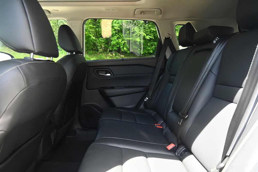 Nissan Rogue SL      2022