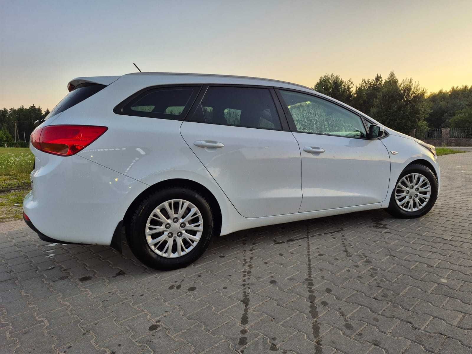Kia Ceed II 1.6 crdi 2013