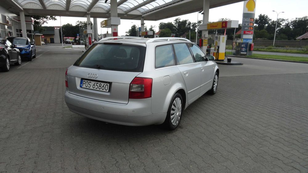 Lampa lewa tył tylna Audi A4 kombi B6 2001 MODEL B6