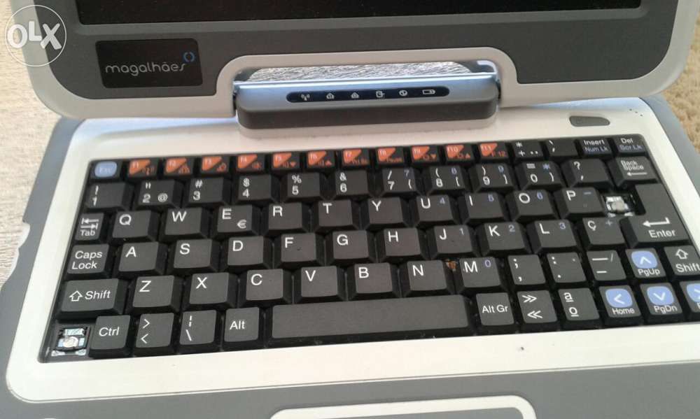 Vendo computador Magalhães