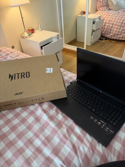 Acer Nitro V15 Gaming - Como Novo