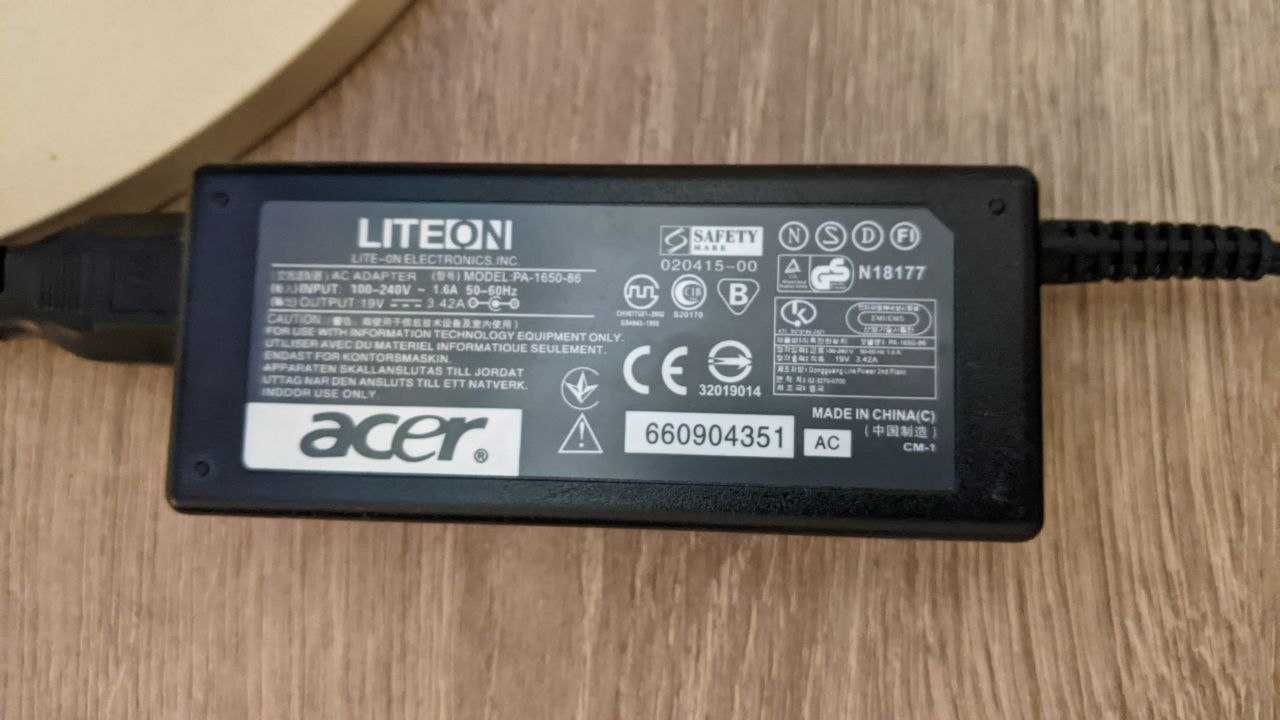 Продається ноутбук Acer Aspire E5-552G. Торг доречний.