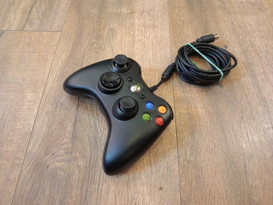 Oryginalny Przewodowy Pad - Xbox 360 (2)