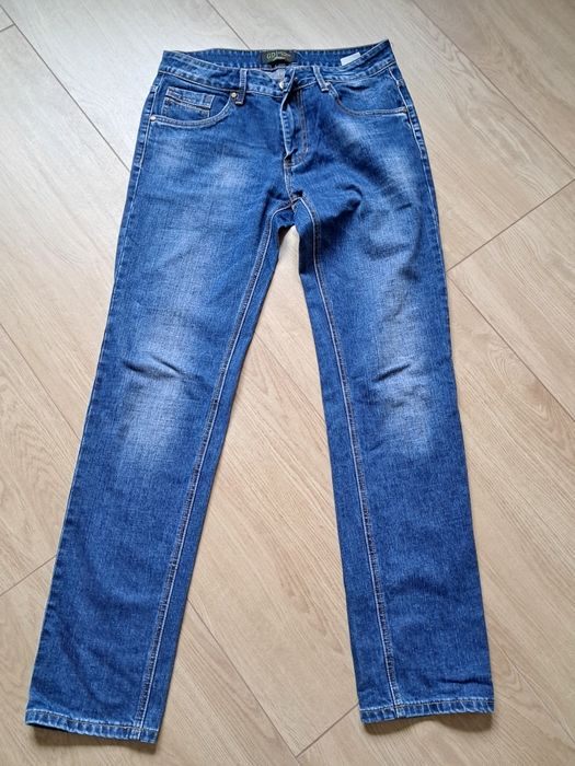 Віддам чоловічі джинси 32розмір