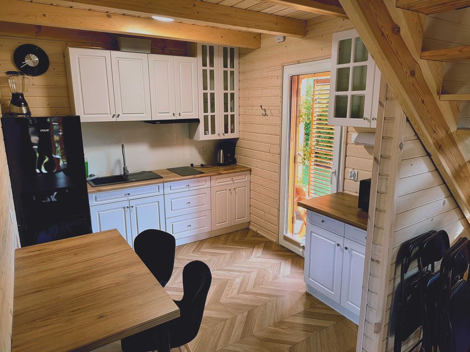 Domki całoroczne nad jeziorem w miejscowości Przydwórz