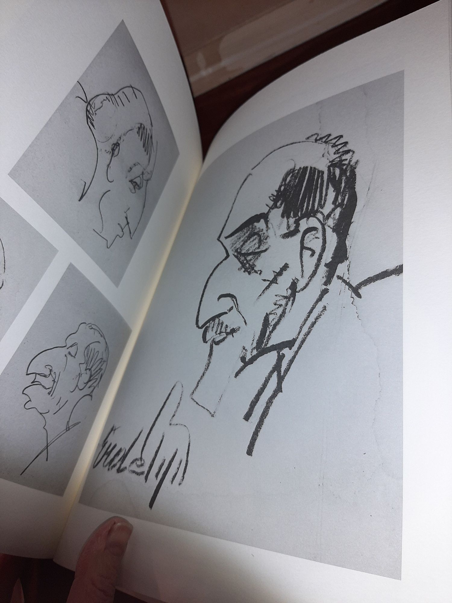 Книга-альбом Адальберт Ерделі. Шаржі