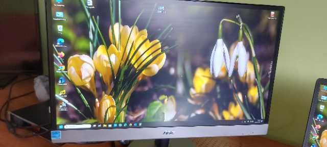 monitor AOC 21,5 cala