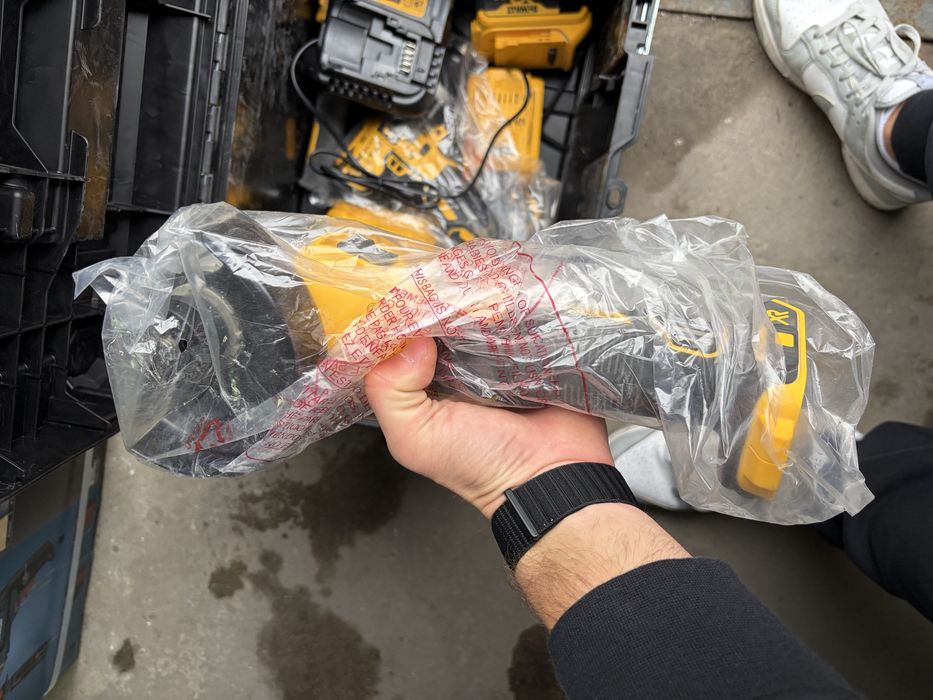 Zestaw elektronarzędzi DEWALT DCK2020P2T