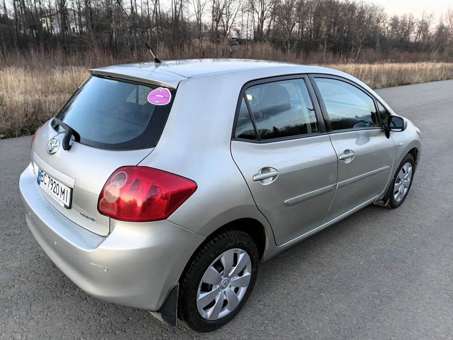 Тайота Ауріс 2008р