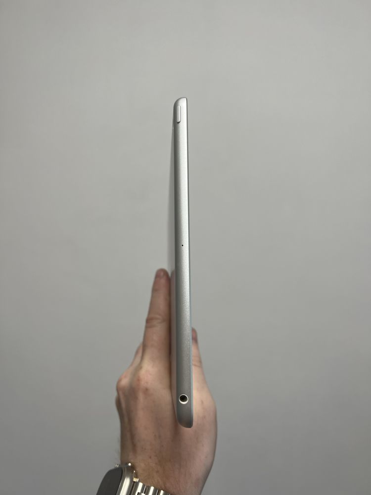 Apple Ipad 10.2 2021 акб95% в идеальном состоянии Apple pencil