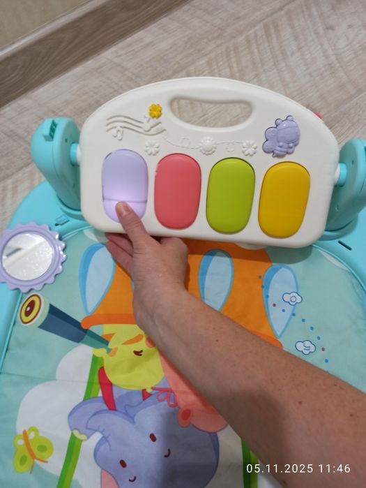 Ігровий килимок для немовлят