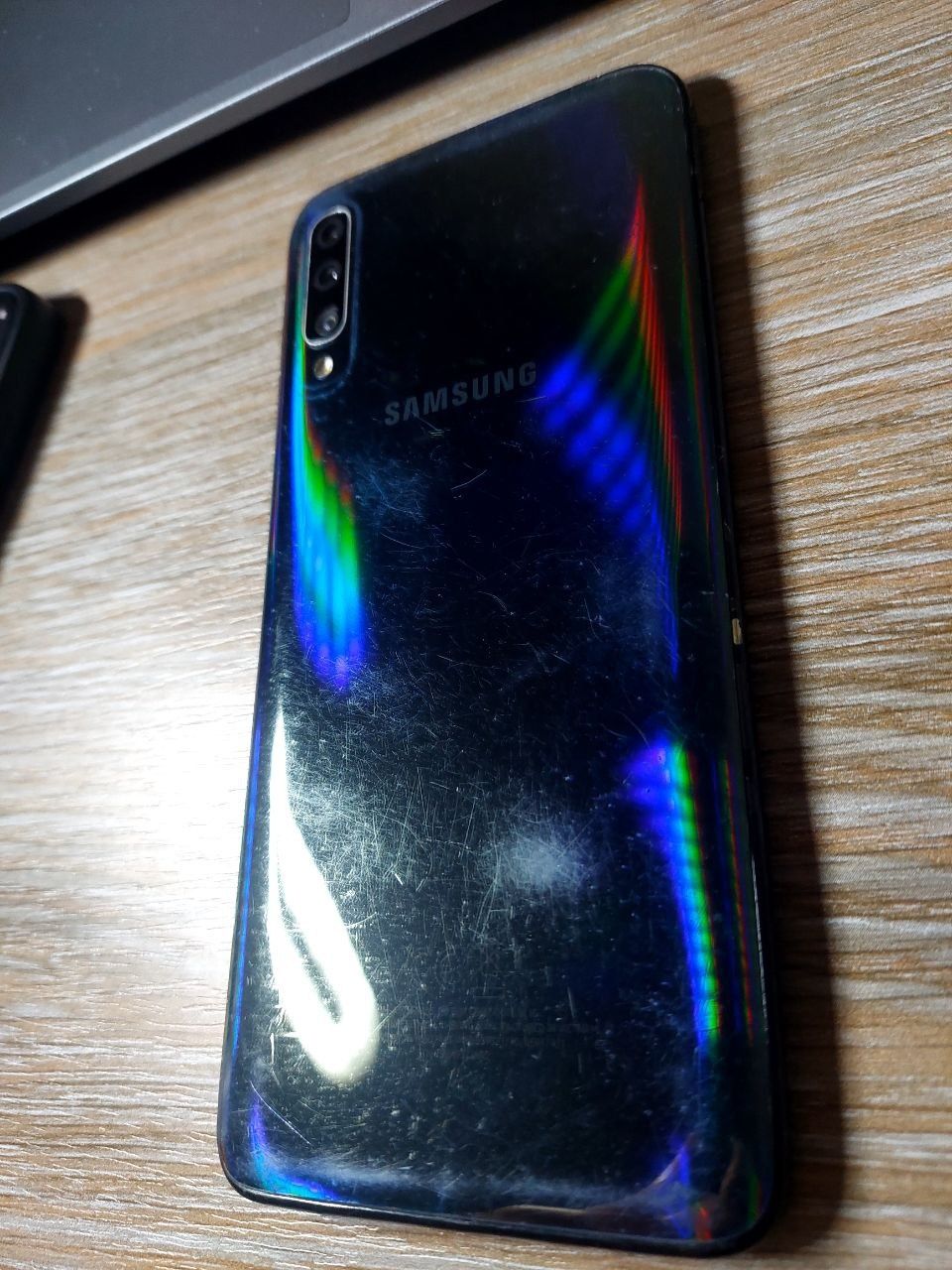 Продам Samsung A70