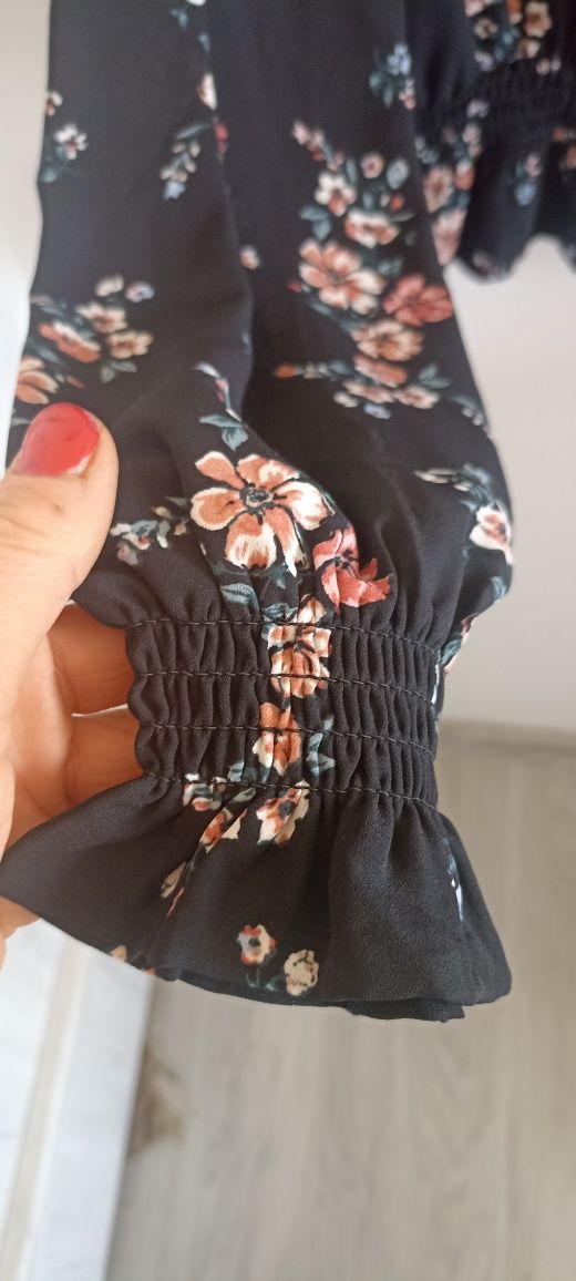 Elegancka czarna bluzka H&M Divided rozmiar 36