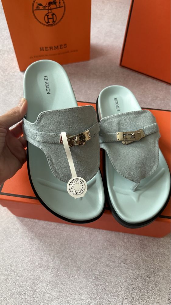 Шльопанці жіночі шкіряні Hermes