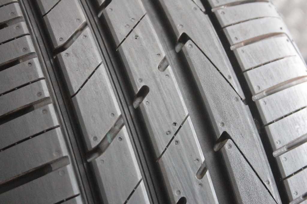 235/50/19 Hankook Ventus S1 evo2 SUV 235/50 R19 99V 2022r  NOWA