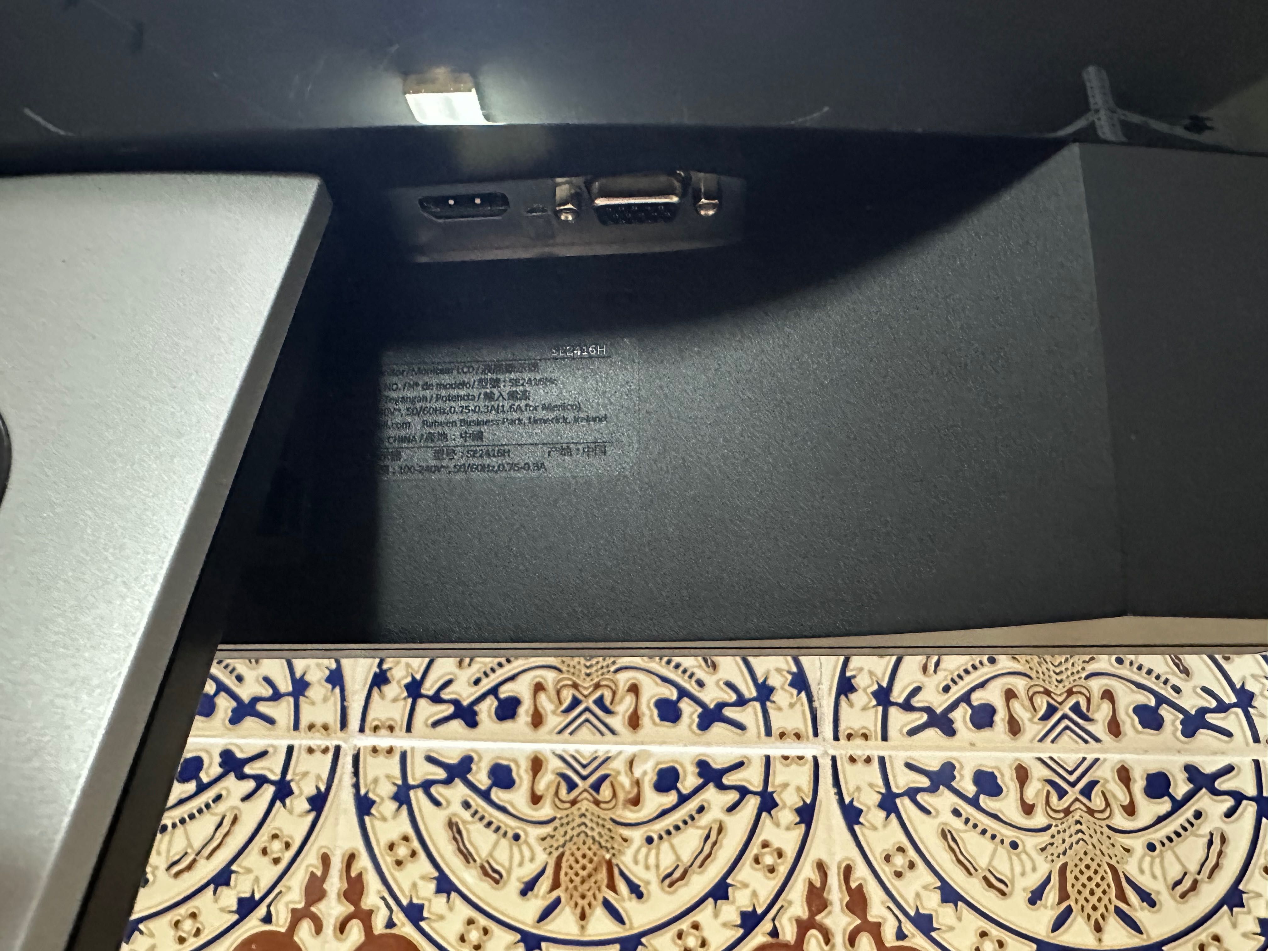 Monitor Dell SE2416H  - Usado