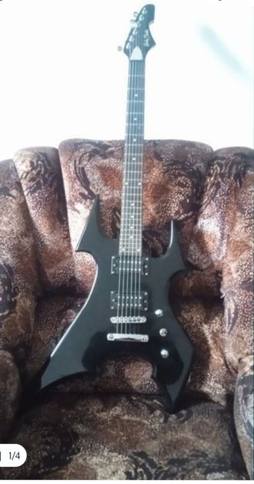 Harley Benton BS-20BK Rock Series.