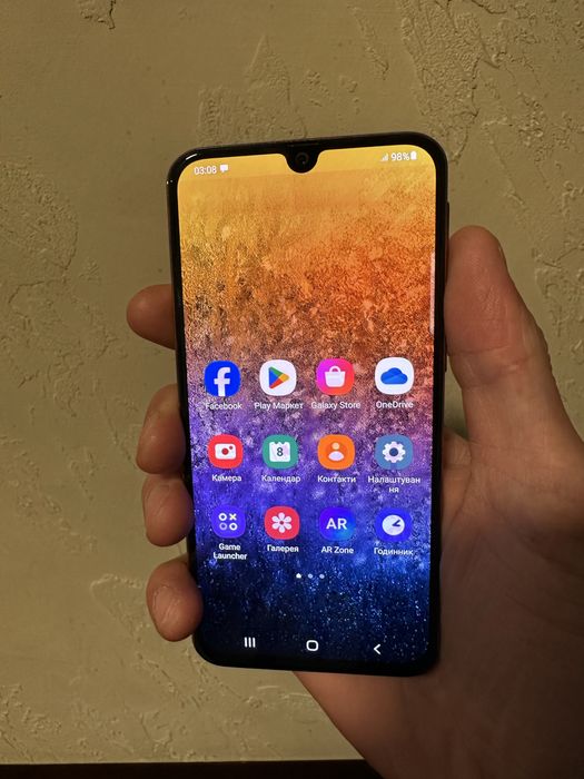 Samsung Galaxy A40 4/64 ГБ