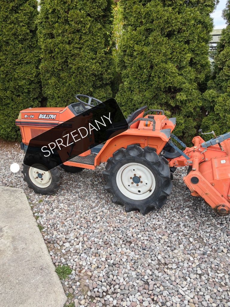 Traktorek Kubota B1-14 4x4   z glebogryzarką w komplecie j. Yanmar