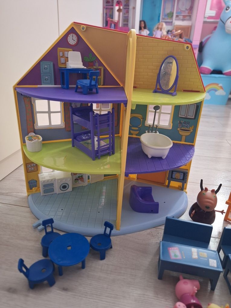 Tm toys domek świnka peppa i szkoła świnki peppy