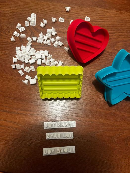 Forma para biscoitos com "carimbo" e letras