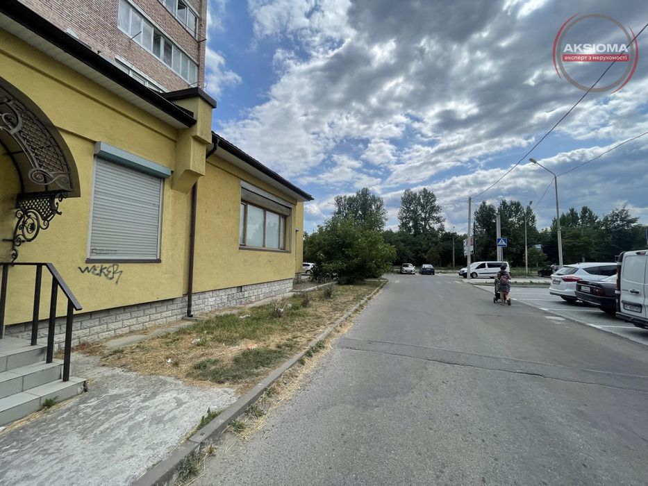 Без комісії. Фасадне приміщення під любий вид бізнесу--і
