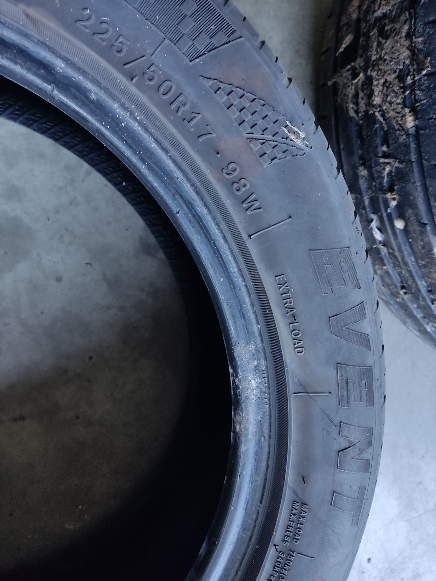 4 Opony2x Dunlop 21r 2x Event 20r 225 50 R17