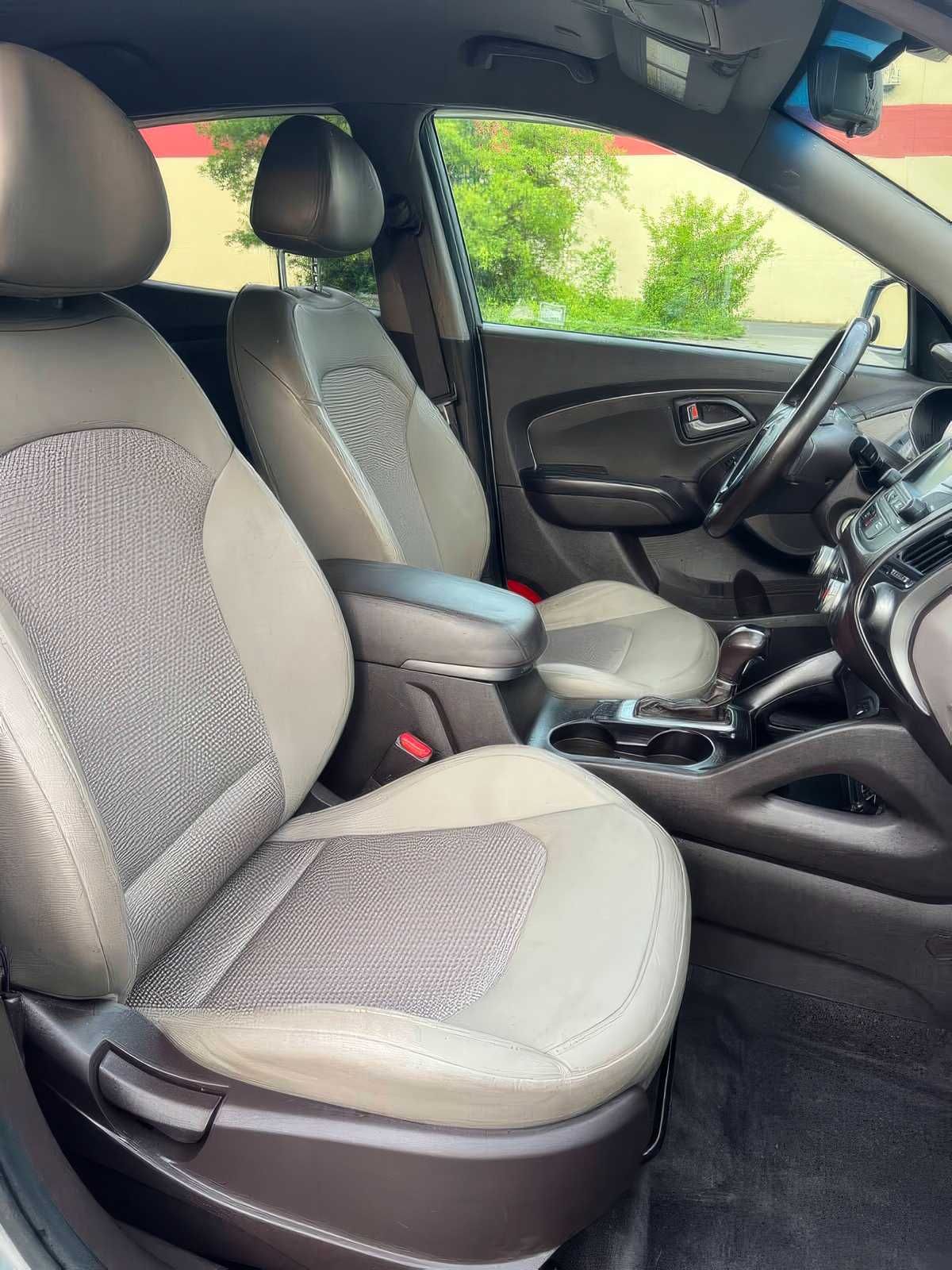 2015 Hyundai Tucson SE