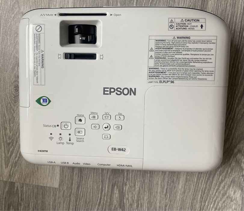 Epson EB-W42  3600 lm! проектор короткофокусний