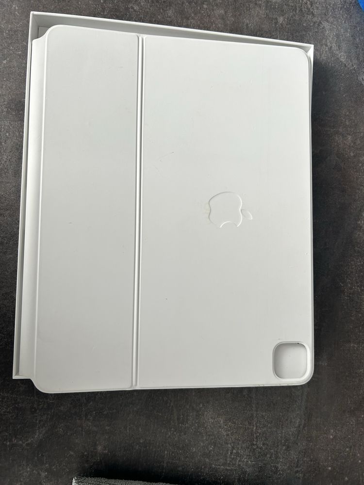 iPad pro 12.9 6gen z klawiaturą